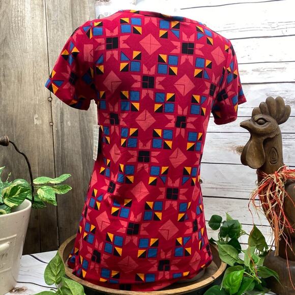 LuLaRoe Classic T T-Shirt Size XS Scoop Neck Red Geometric Short Sleeve NWT New - Picture 5 of 8